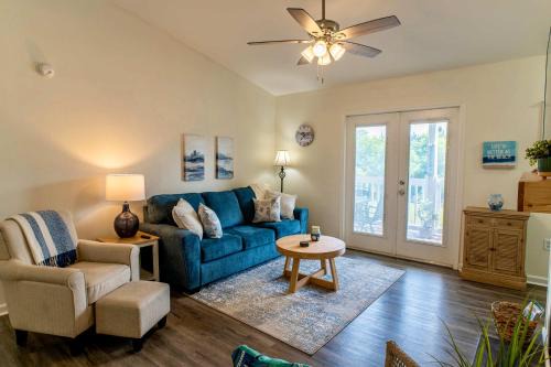 Pool Hot Tub Pickle Ball Gym - Close to Sports Complex & Includes FREE ACTIVITIES