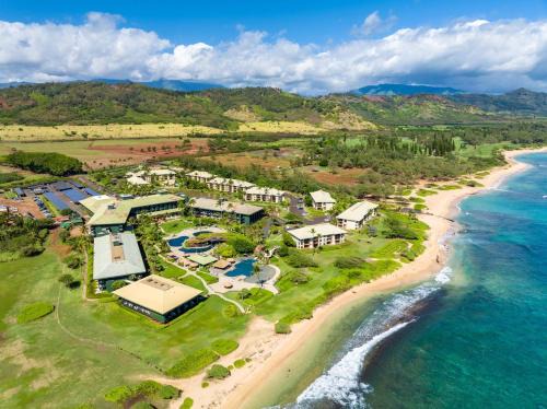 Pool Oceanview Lanai, Beachfront 4-Star Resort, King Bed, AC, Pool, Restaurant, Gym, Spa
