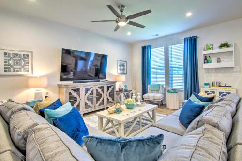 Porch and Pool Access Millville Townhome!