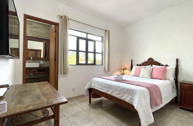 Pouso Das Flores Inn