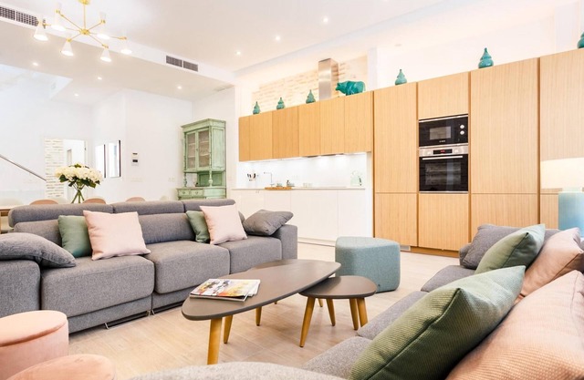 Preciosa casa de 6dormitorios, 7baños y 2terrazas