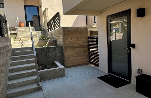 Premier Host ★ Beautiful, Spotless & Perfectly Located