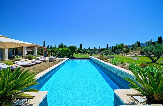 PRESTIGE VILLA BASSIN 15X5 AIR-CONDITIONED