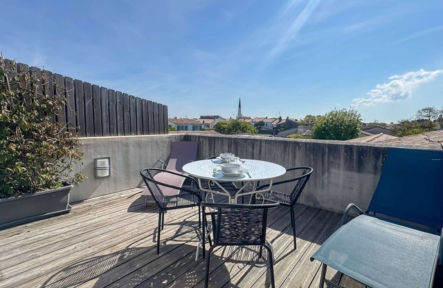 Pretty apartment with a view of the bell tower