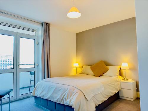 Prime Central Location by London Eye - Direct View - Entire Flat for 3 Adults & 1 Child