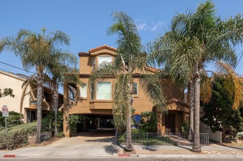 Prime Location Spacious townhome