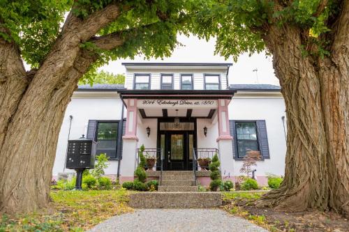 Private 1bed 1bath Apt Near Downtown 1st floor - U2