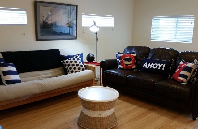 Private 2 BR Apt -- Less than 1 mi to Downtown & USNA gate