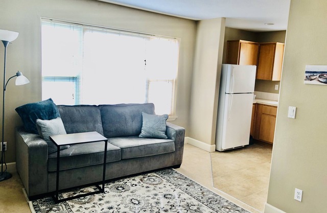 Private, comfy and cozy apartment in family neighborhood