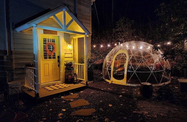 Private Cottage for two! Only 5 minutes drive from Peddlers Village!