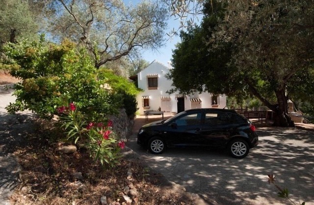 private country house with pool