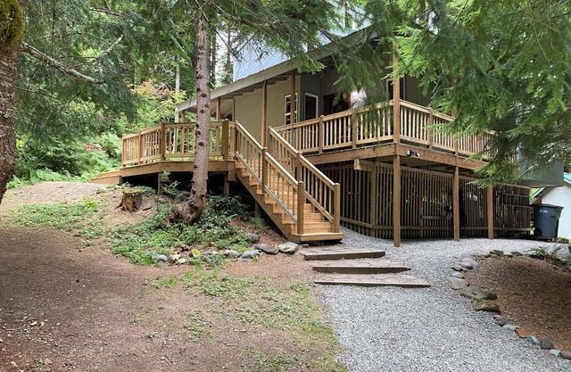 Private Cozy Cabin Hike Mt.Rainier, Sunrise & Crystal Mt