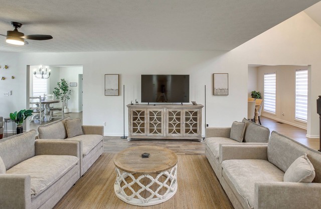 Private Deck & Game Room: Portland Group Getaway