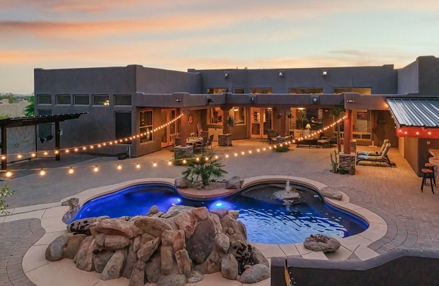 Private Desert Experience, Heated Pool, King Beds, Scenic Mt.Views, Hiking&Golf