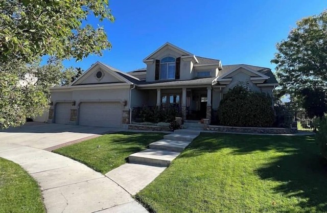 Private Getaway with Waffles – Cozy & Inviting!