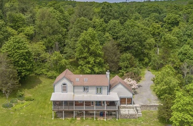 Private Home with stunning views. Welcome to Cherry Tree House