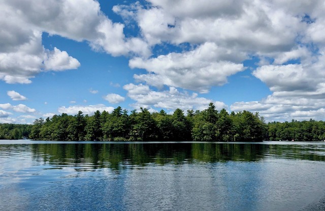 Private Island Oasis On Thompson Lake Perfect For Getaways Or Family Vacations!