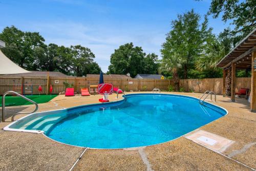 Private oasis, Pool, Downtown PNS & Beach 3BR-2,5BT