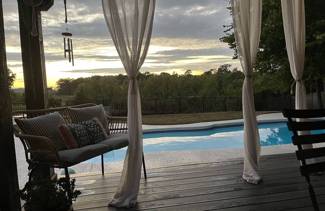 Private Pool, 1st Floor Bedroom, Hershey Park, Ski Roundtop, Yellow Breeches.