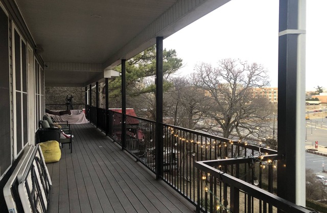 Private Skybox near Razorback Stadium