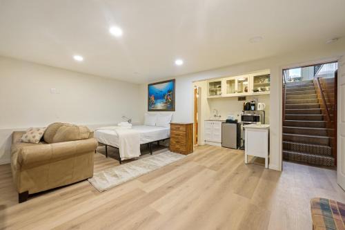 Private Spacious Full Bed Studio