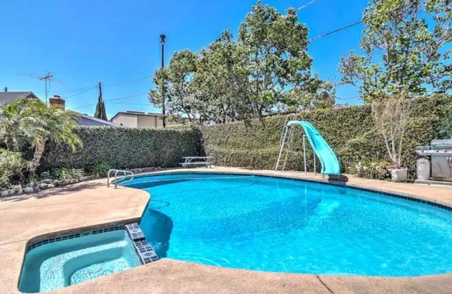 Private studio with pool, kid-friendly