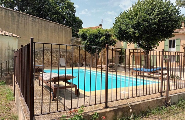 Provençal house with private poolnLOU MAS PEYRETTES