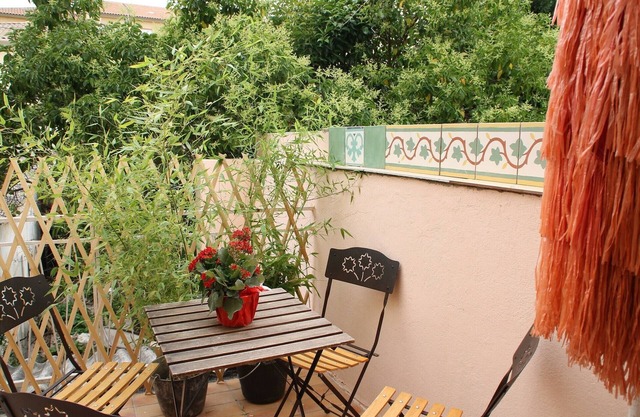 PT'IT STUDIO SYMPA WITH TERRACE. DO YOU Tempt?