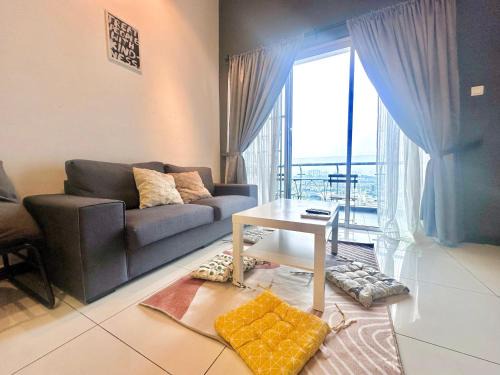 Puchong Skypod 9pax Near Sunway