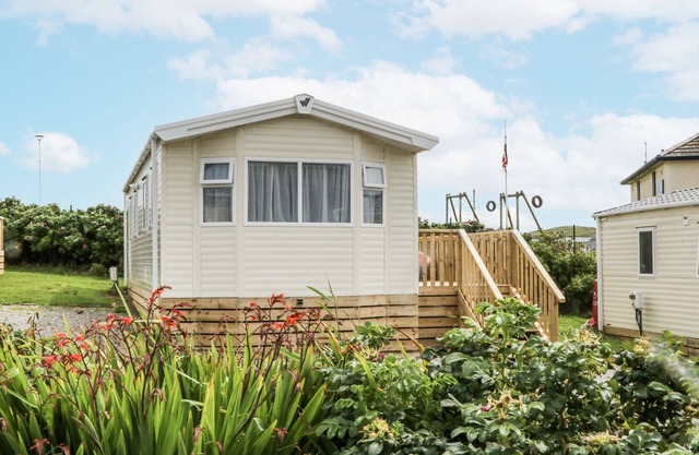 PUFFIN, pet friendly, country holiday cottage in St Bees