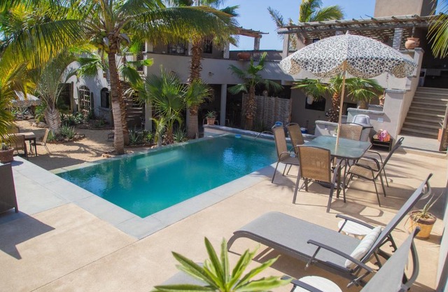 Pure Baja Private Suites-Upscale Property with Infinity Pool and Lush Gardens