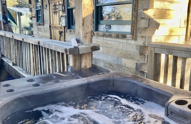 PVP53 Luxury Tiny Cabin Overlooking Scenic Views — With Private Hot Tub!