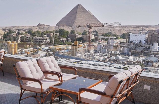 Pyramids Secret Hotel