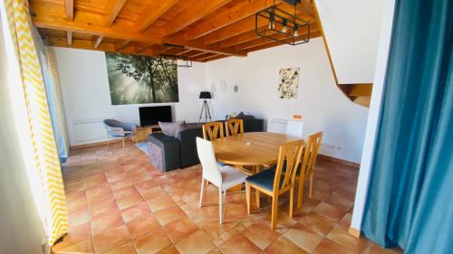 PYRENE HOLIDAYS - Résidence La Fontaine - Triplex spacieux à 10mn à pied des thermes