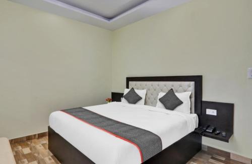 QOTEL HOTEL, Lotus Temple