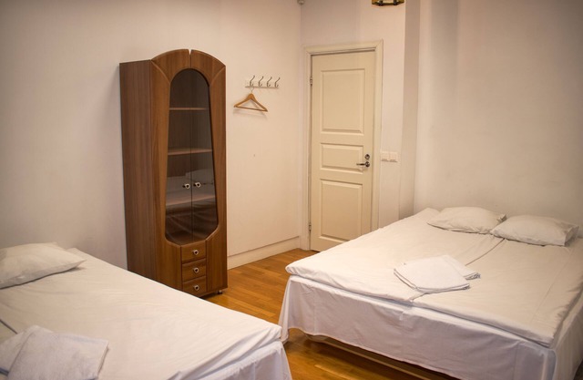 Quadruple room with shared facilities - Old Town