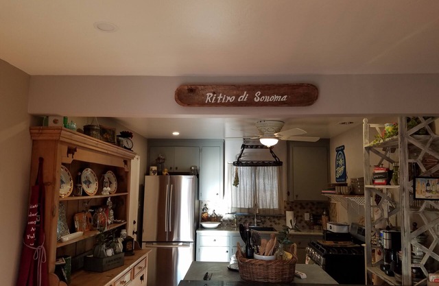 Quaint Italian Style Cottage in Sonoma CA