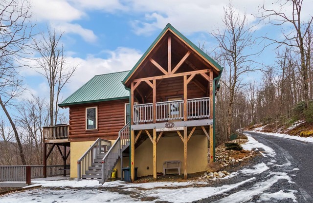 Quaint Log Cabin in Secluded Area