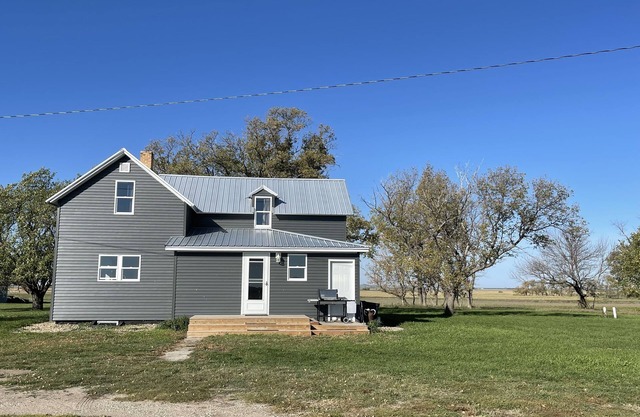 Quaint & Quiet - Hide'n Hunt Lodge in Tappen