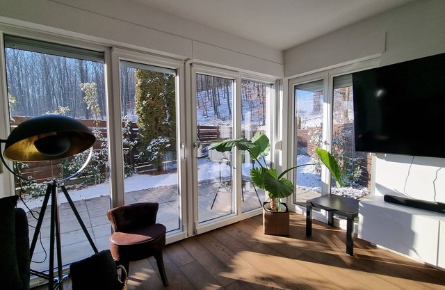 Quaint Zagreb Townhome w Forest View