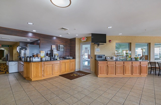 Quality Inn & Suites Belmont Route 151