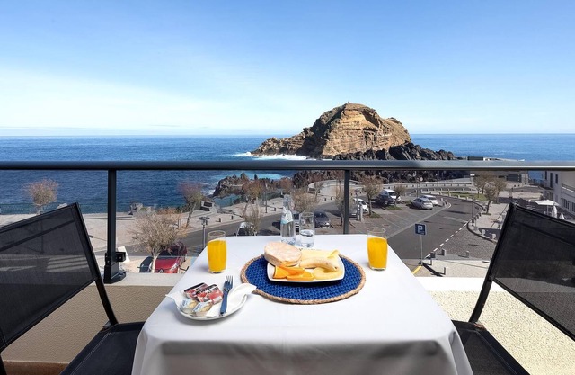 Quarto Confort vel com uma Excelente Vista Mar