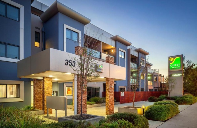Quest Glen Waverley