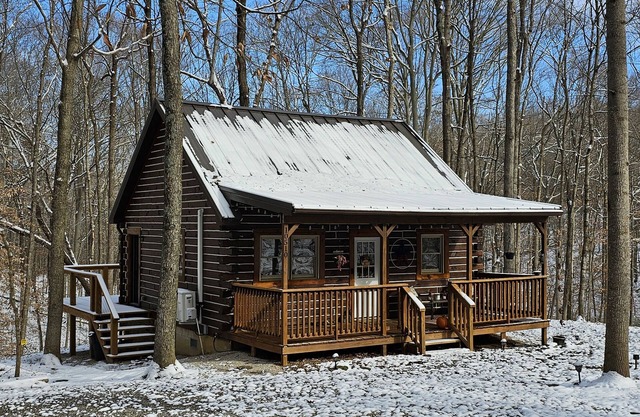 Quiet and Comfy cabin at Patoka Lake