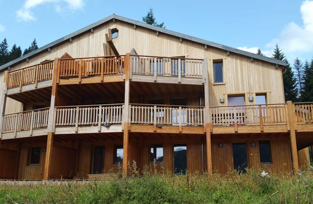 quiet apartment at the col des feignes, panoramic view of the station honneck