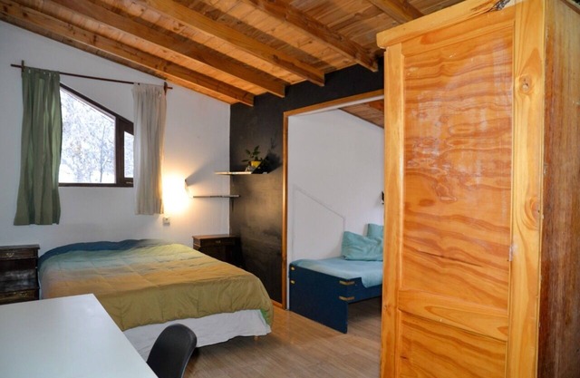 Quiet cabin close to the center, with parking