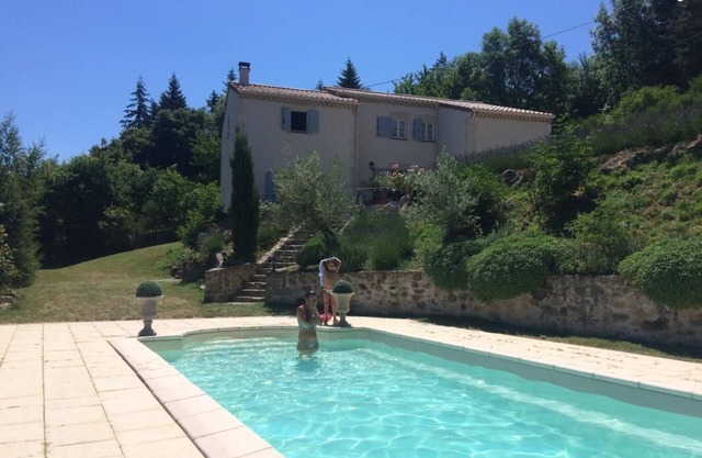 Quiet country house with pool view and jacuzzi in the heart of the Ardèche for 12 people