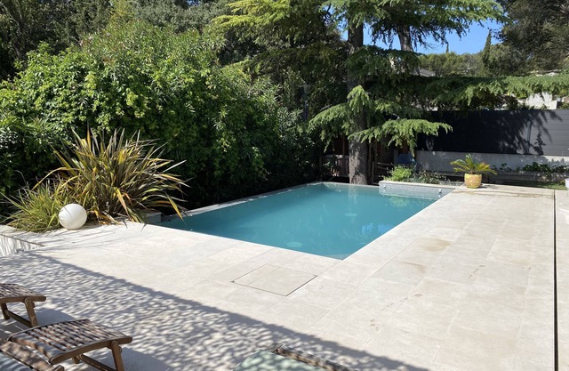 Quiet, detached villa with infinity pool 5 minutes from Cassis