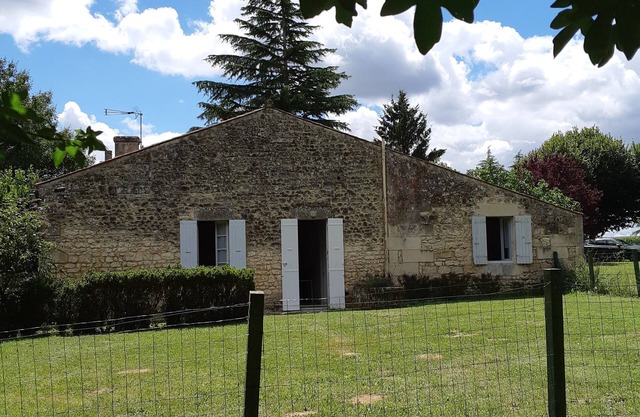 Quiet gite - 20 mn from Royan, 10mn from Saintes