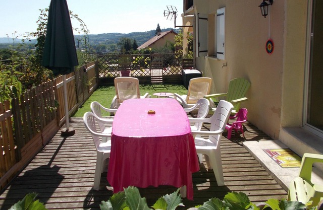 Quiet on the heights of Terrasson